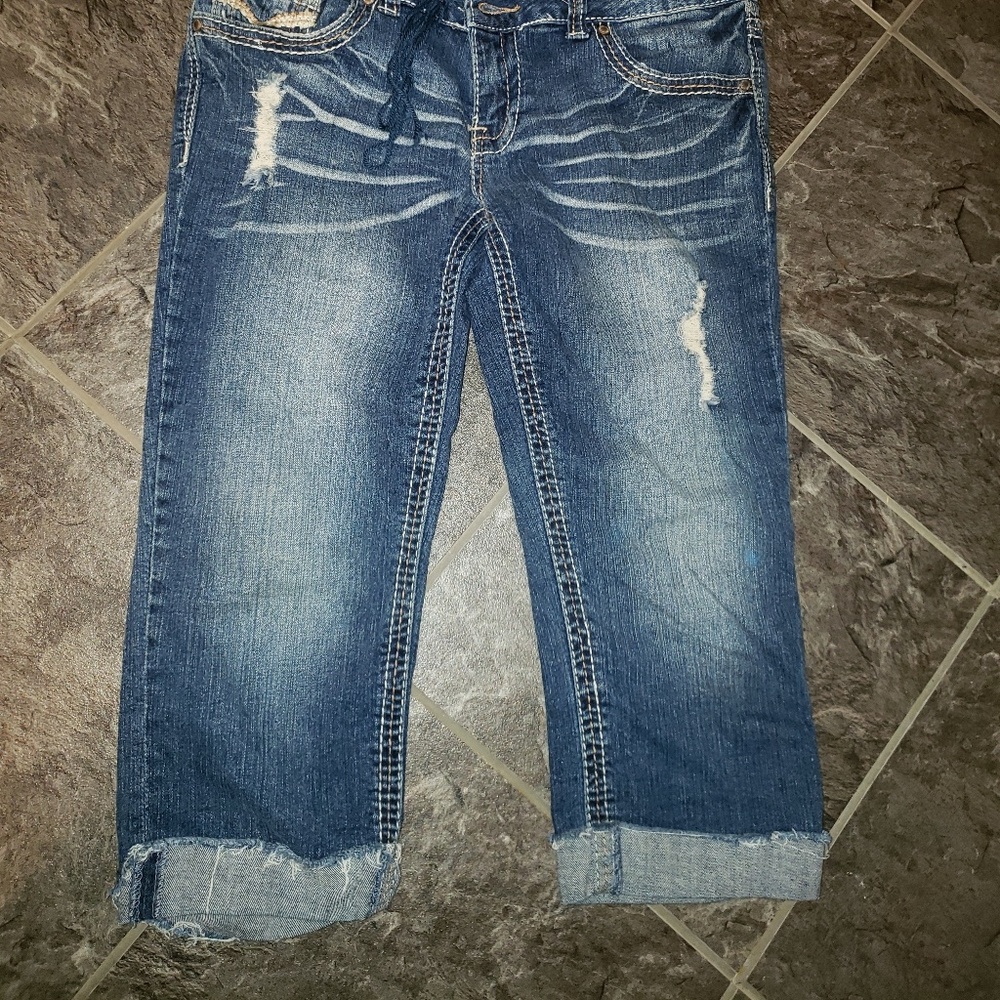 Capris - Picture 2 of 4